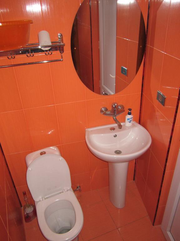Guesthouse 97 In Batumi 巴统 客房 照片