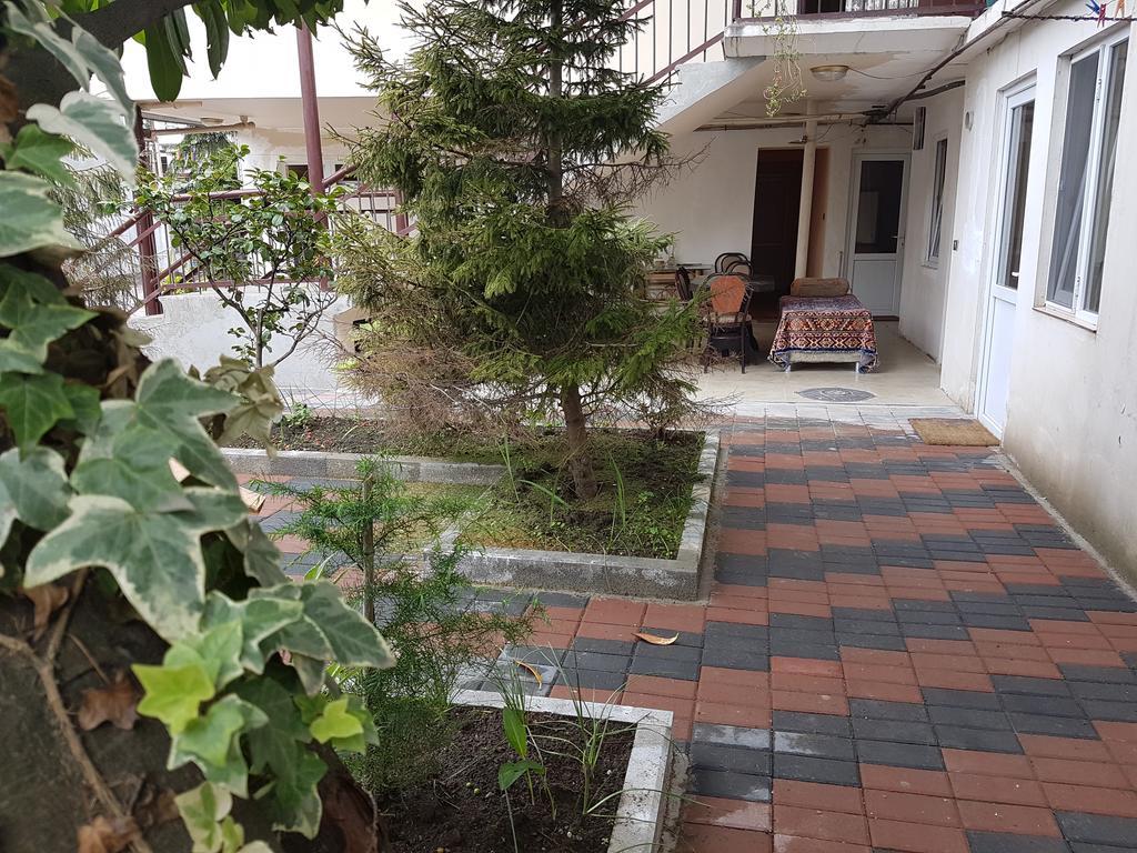 Guesthouse 97 In Batumi 巴统 外观 照片