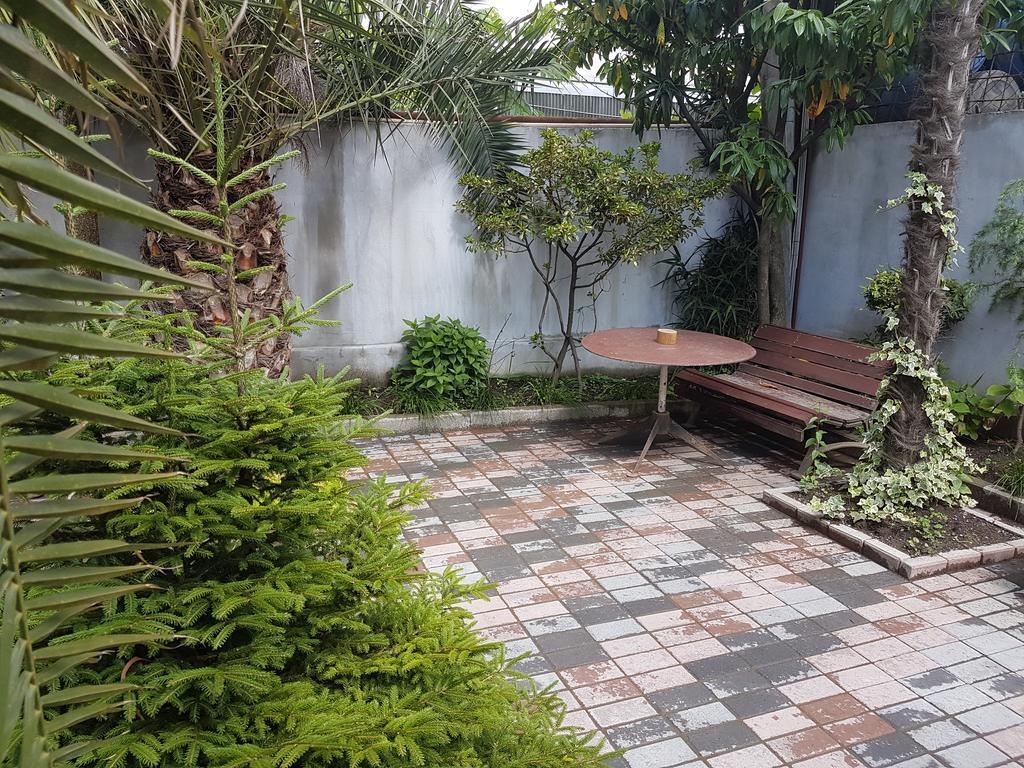 Guesthouse 97 In Batumi 巴统 外观 照片